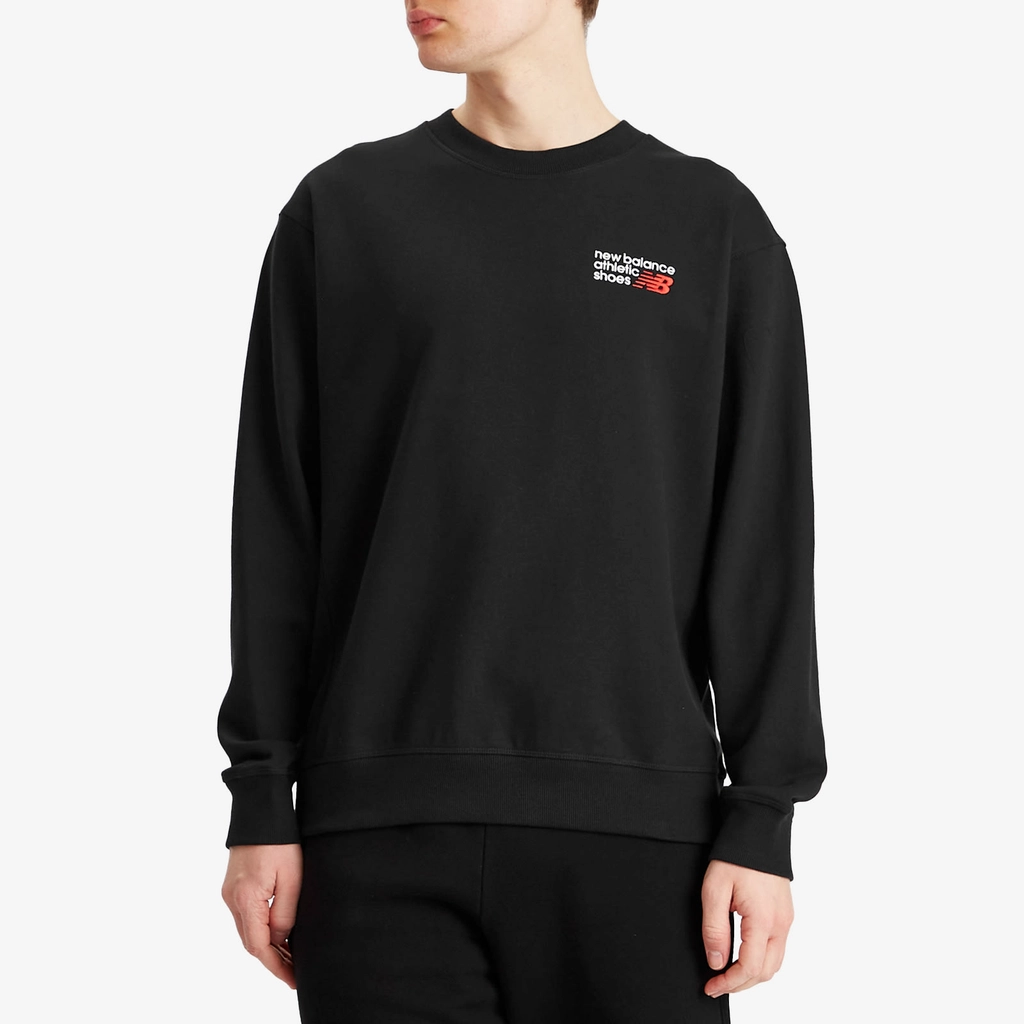 New Balance Men's Athletics Relaxed Premium Crewneck Black